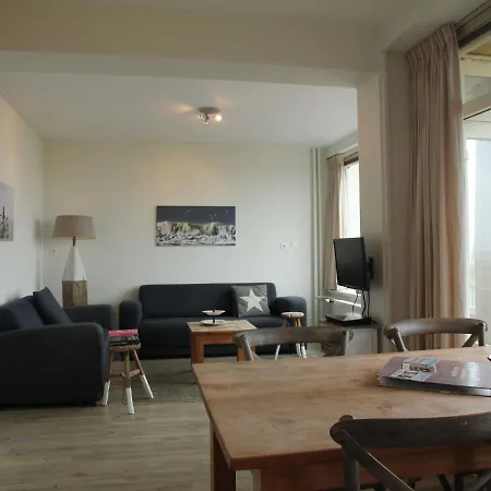 Cosy In Aan Zee With Balcony Hotel *